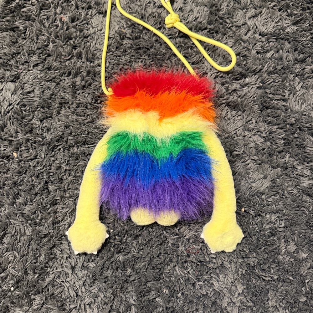 NWOT Popmart X Instinctoy Hug You Mini Crossbody Bag - Picture 5 of 9